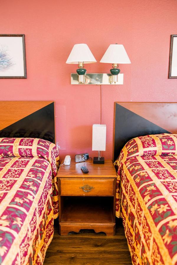 Exclusive Quarters Motel Cleveland Dış mekan fotoğraf
