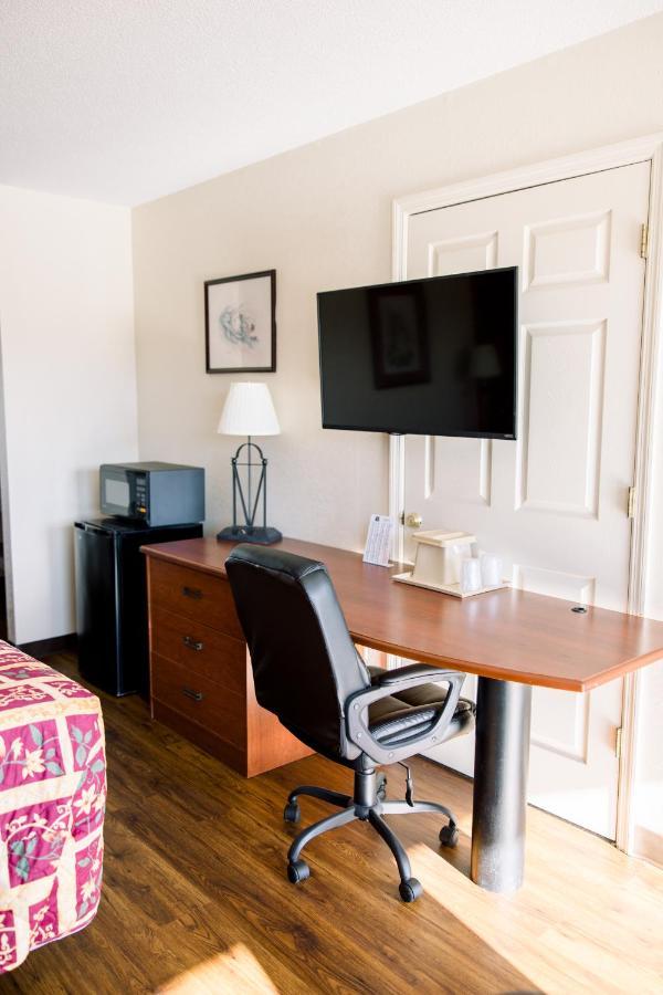 Exclusive Quarters Motel Cleveland Dış mekan fotoğraf